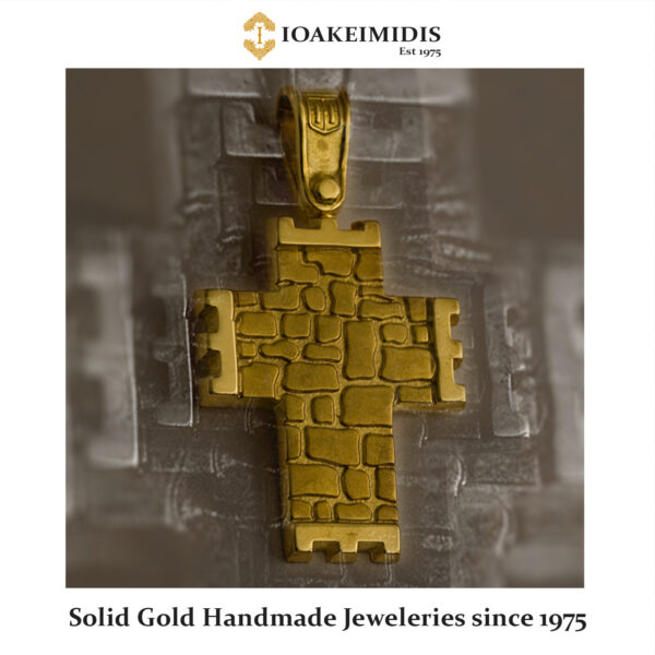 Cross made by Solid Gold s.18