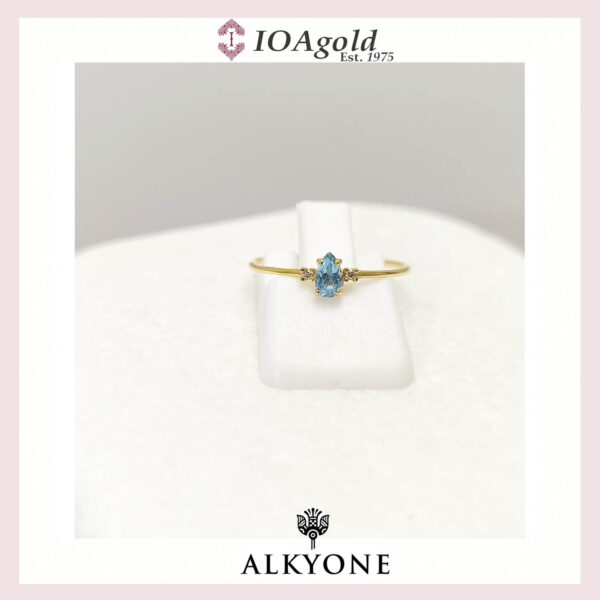 Gold ring 14k Blue Topaz pear stone with 2 diamonds
