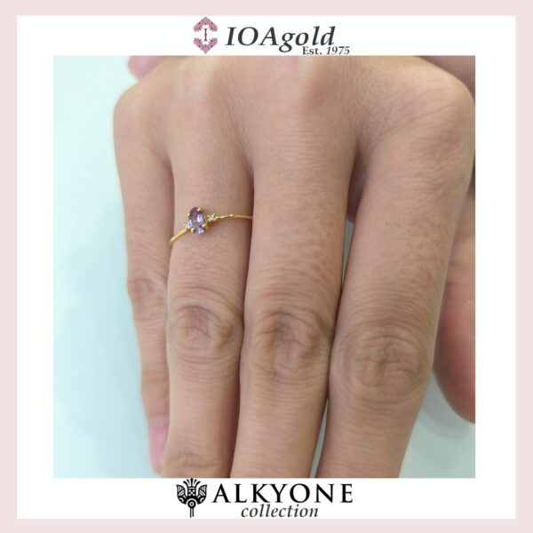 Gold ring 14k Amethyst navette stone with 2 diamonds