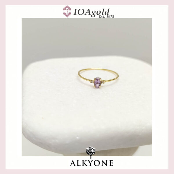 Gold ring 14k Amethyst navette stone with 2 diamonds