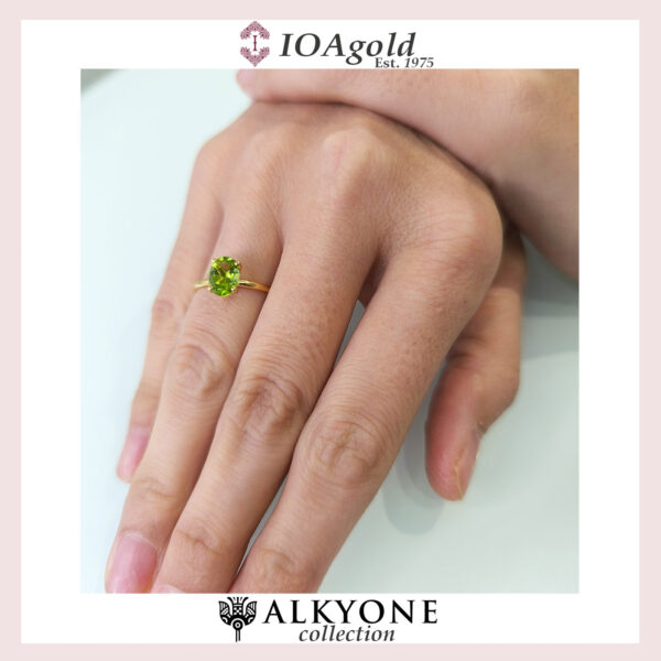 Gold ring 14k with Peridot oval stone