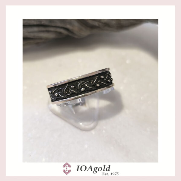 Siver ring -Olive branch