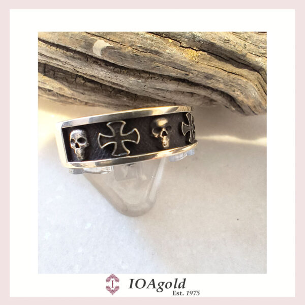 Siver ring -Skull and cross