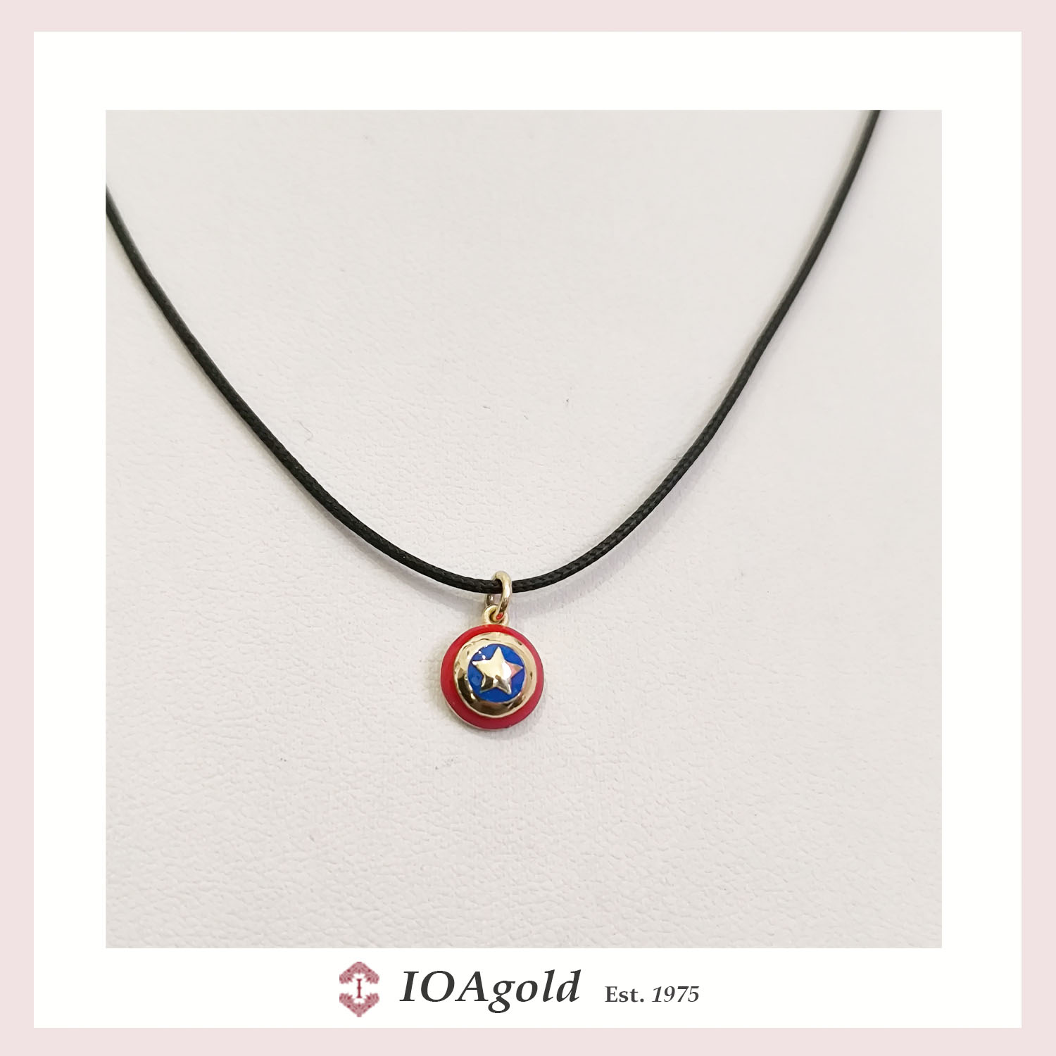 Captain America gold with synthetic cord Captain America pendant gold with synthetic cord