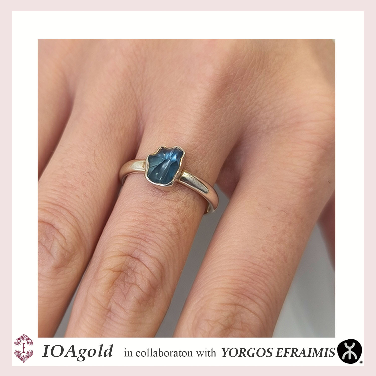 Efr- silver ring Blue topaz small close up
