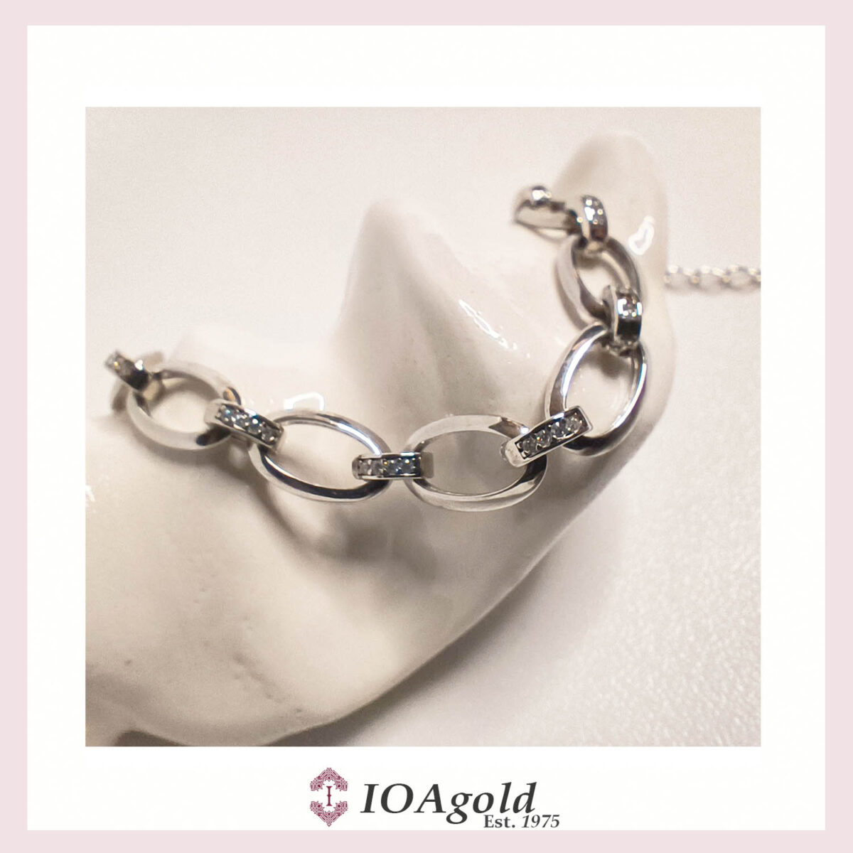 aim-silver bracelet Oval link with zirconia stones close up aim-silver bracelet Oval link with zirconia stones close up