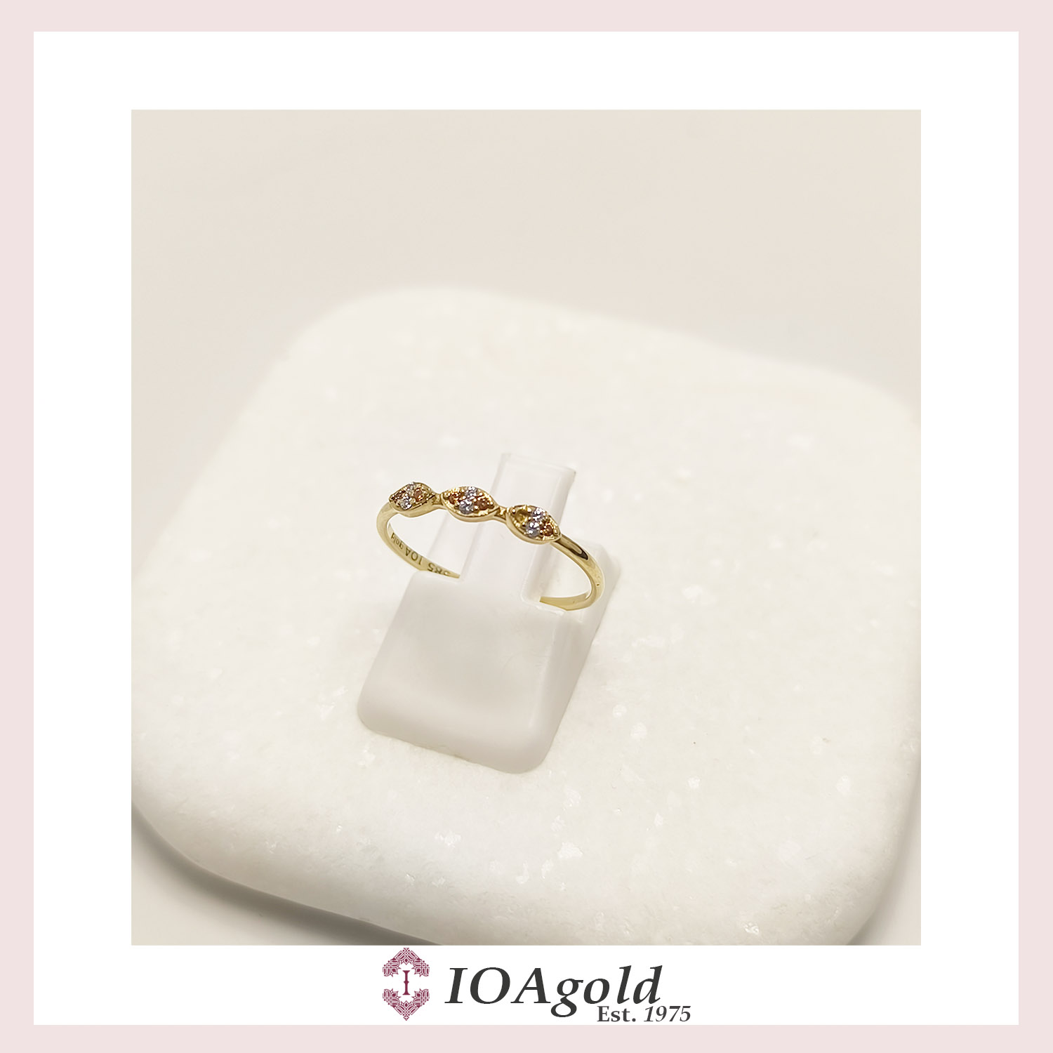 petit Peacock white-brown stones mixed 5