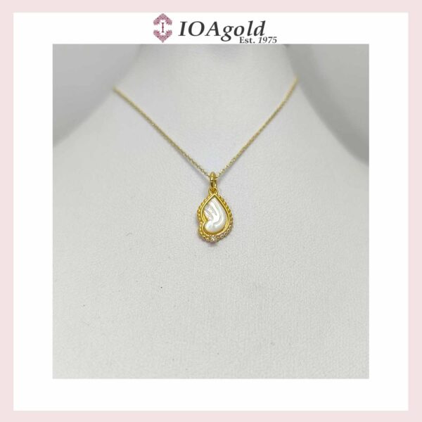 Gold pendant 14k with mother of pearl- Angel wing grannes with diamond