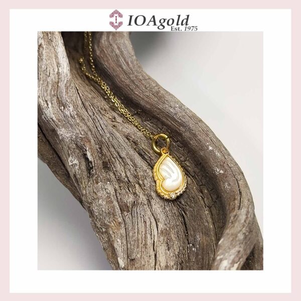Gold pendant 14k with mother of pearl- Angel wing grannes with diamond