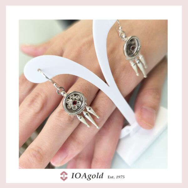 Ancient Greek silver earring-Rodakas